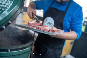 (c)Dorothee Warder (BRS): Der Grillbär Oli legt persönlich auf