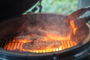 (c)Dorothee Warder (BRS): Grillgut bitte immer kontrollieren